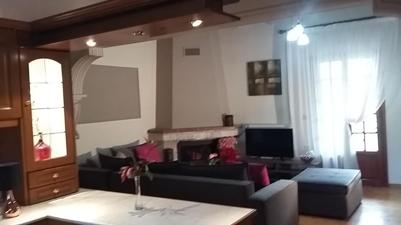 Eleas Gi Villa Vitaládes Екстериор снимка