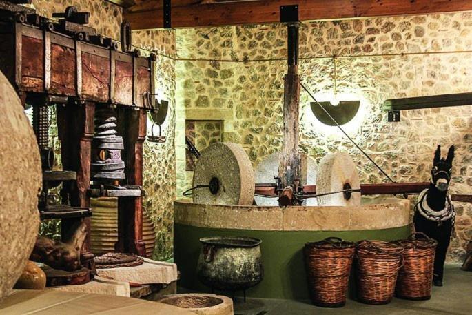 Eleas Gi Villa Vitaládes Екстериор снимка